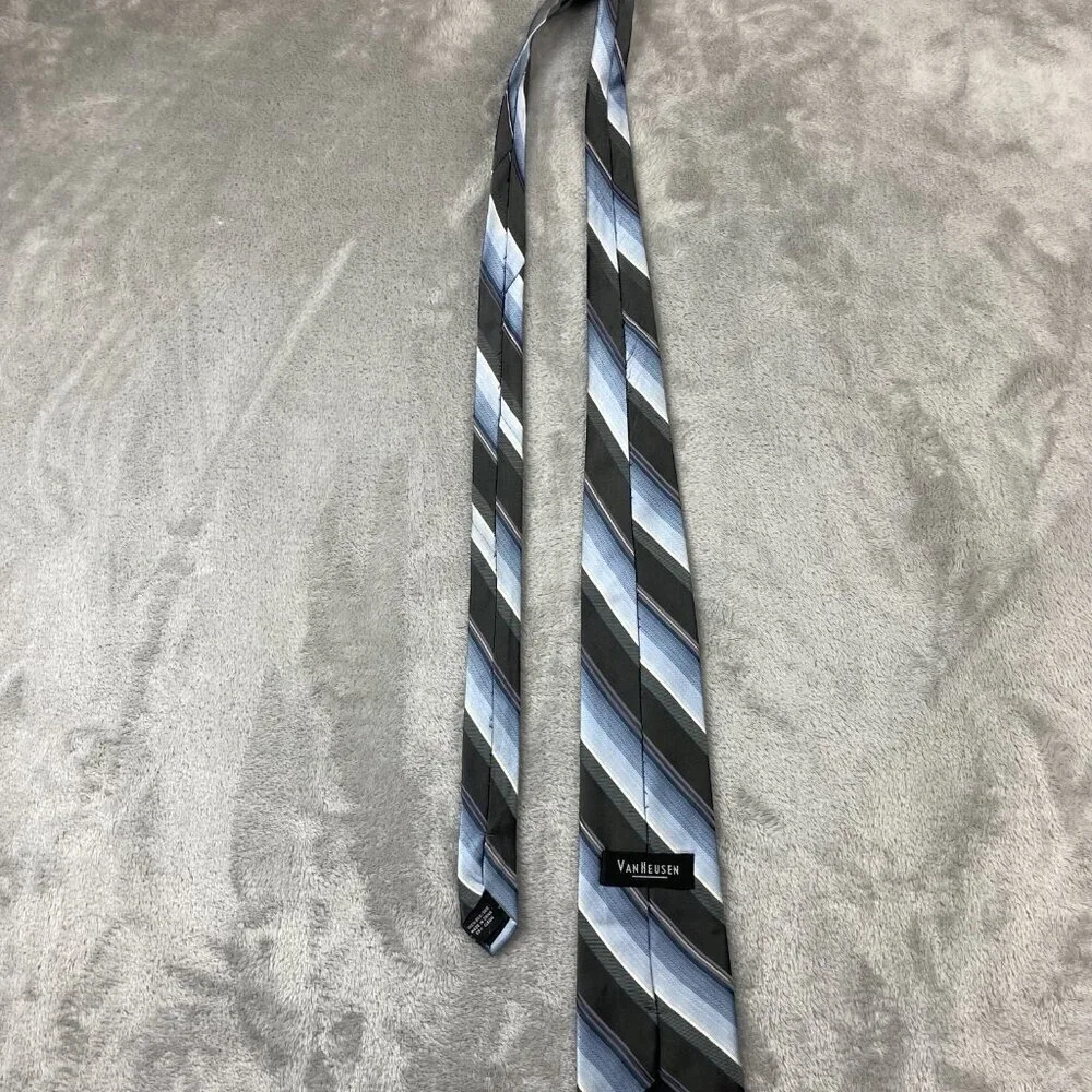 Van Heusen Men's Classic 100% Silk Neck Tie